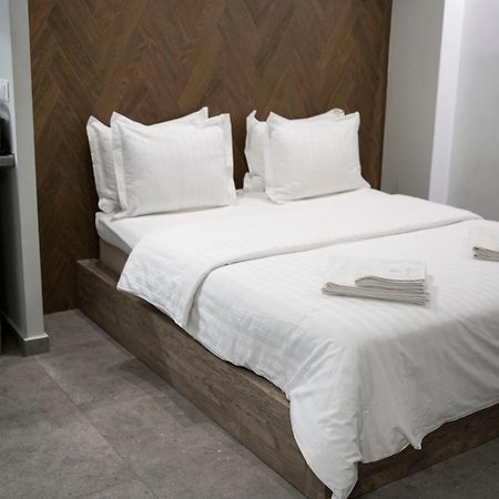 Rooster Suites Atina Dış mekan fotoğraf