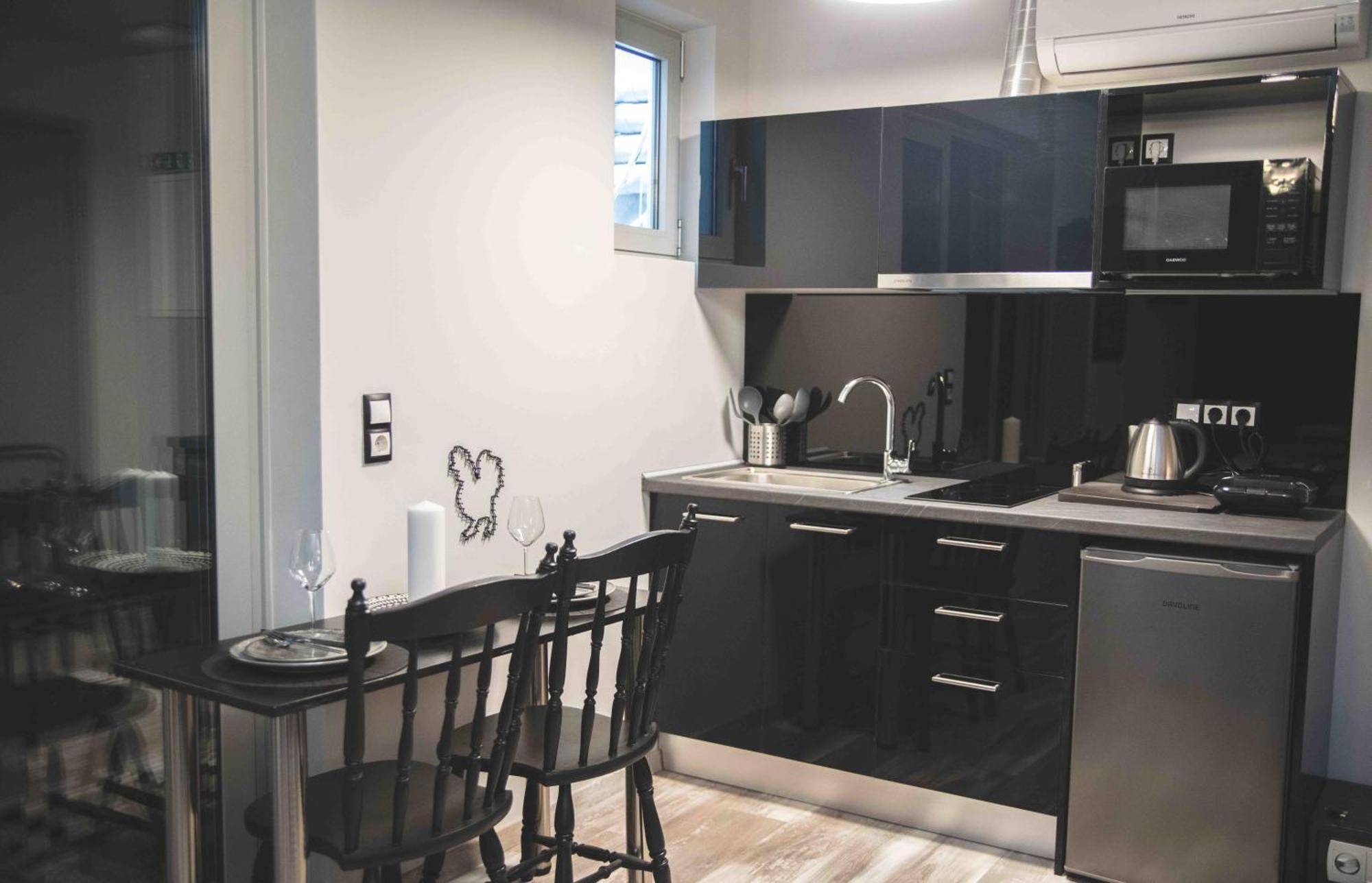 Rooster Suites Atina Dış mekan fotoğraf